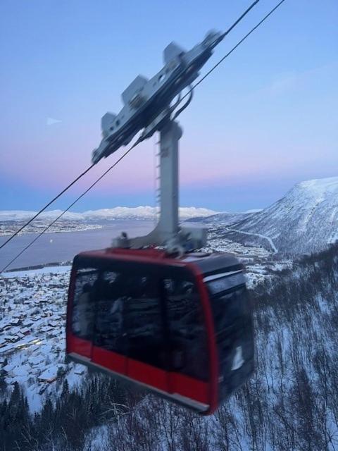 Cozy Little House In Tromso City Ngoại thất bức ảnh